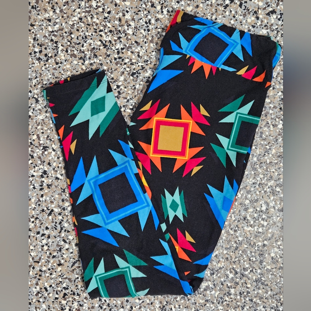 LuLaRoe Tall And Curvy Womens Leggings Size 12/14